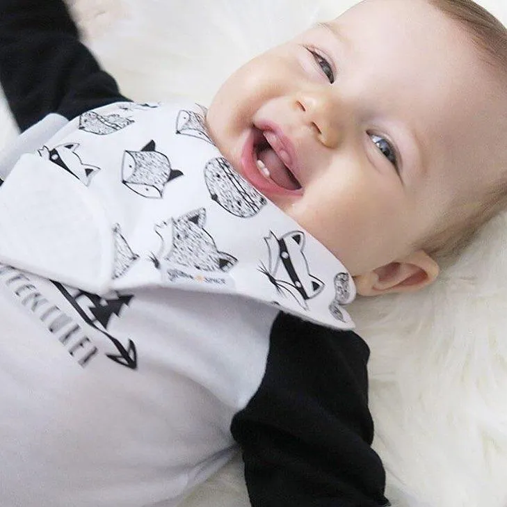 Glitter & Spice Organic Chew Bib - Pastel Arrows